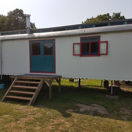 Gezellig Pipowagen In Oostvoorne Villa Exterior foto
